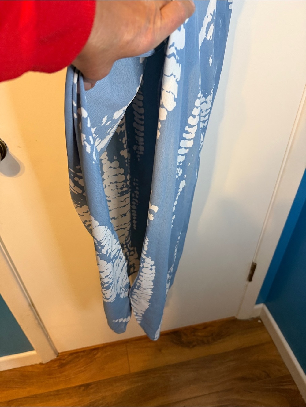 Lezat Light Blue & White Tie-Dye Maxi Dress size Large - Picture 4 of 10
